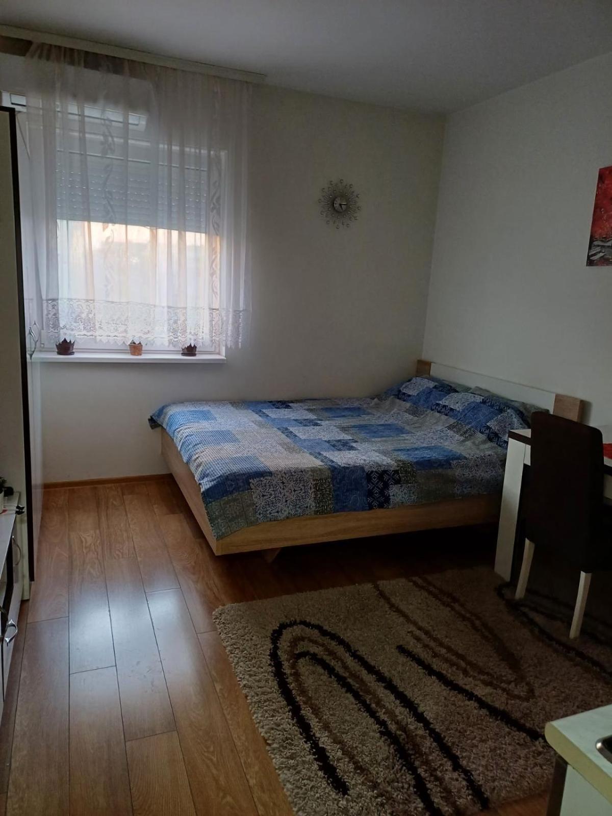 Stan Na Dan Apartamento Loznica Exterior foto