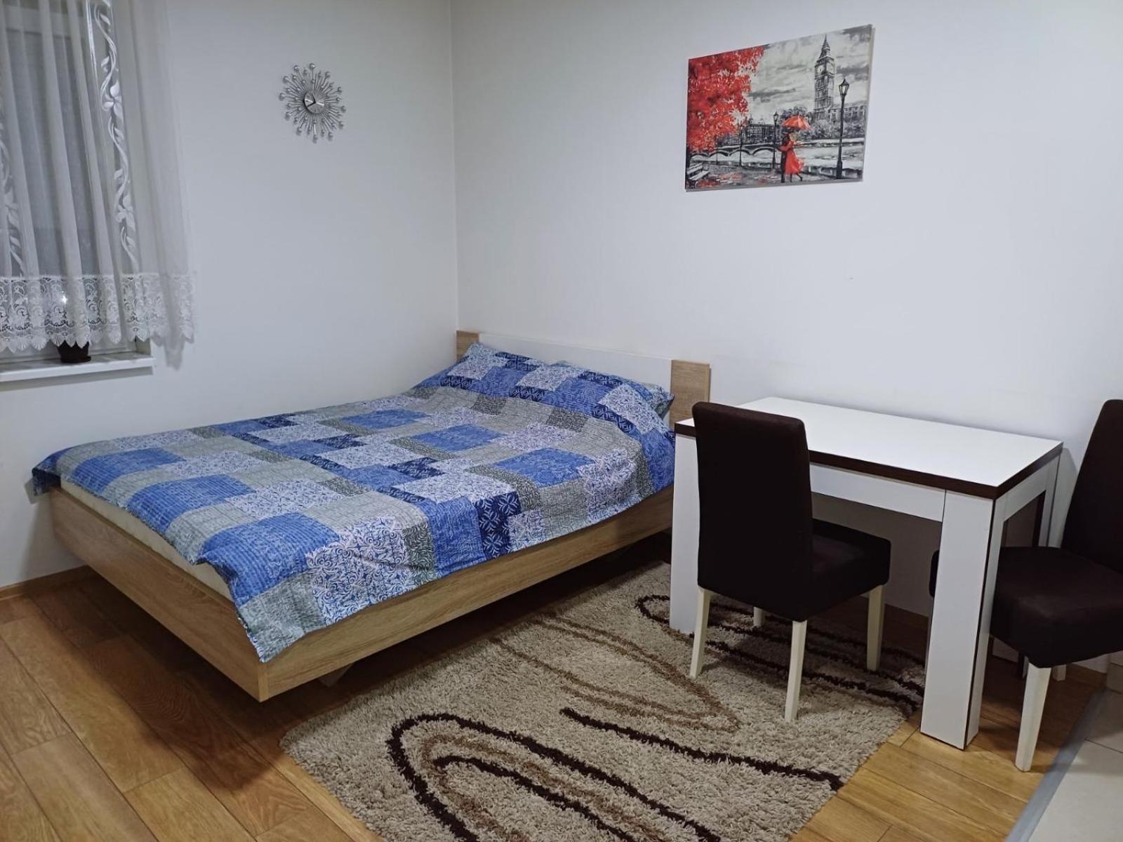 Stan Na Dan Apartamento Loznica Exterior foto
