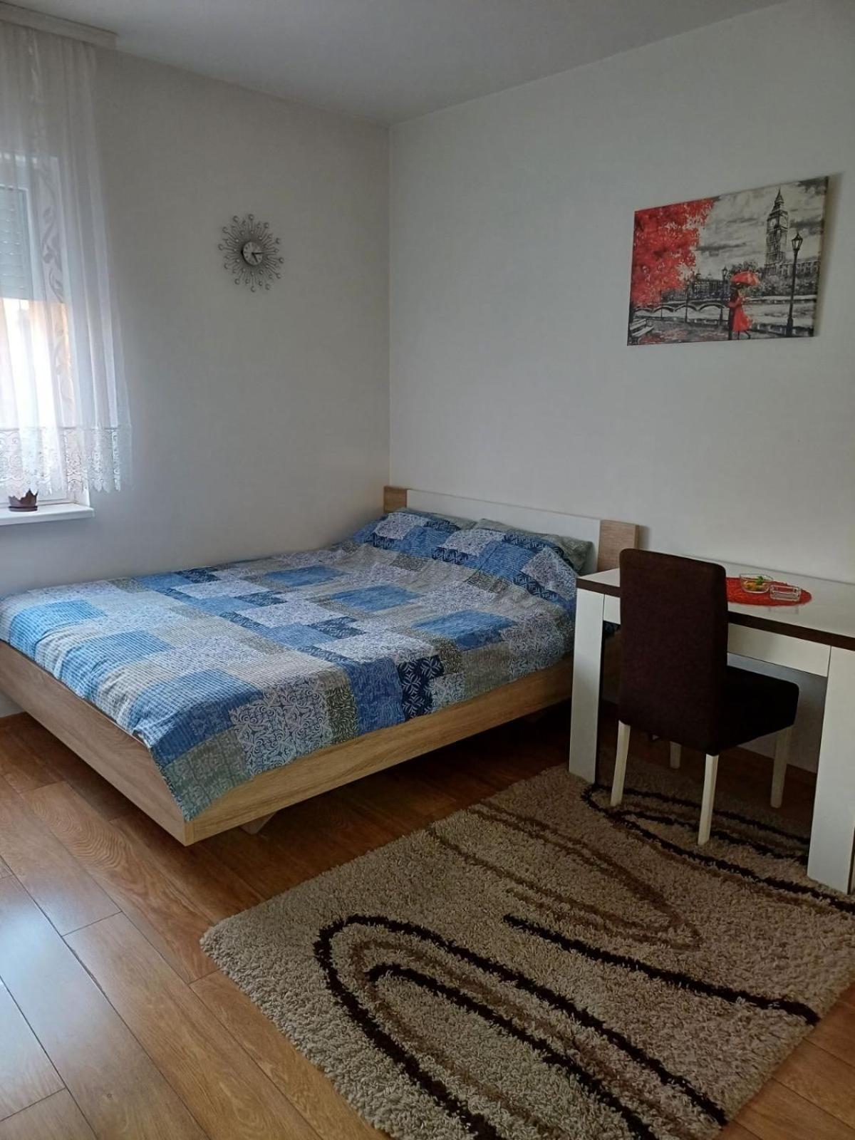 Stan Na Dan Apartamento Loznica Exterior foto
