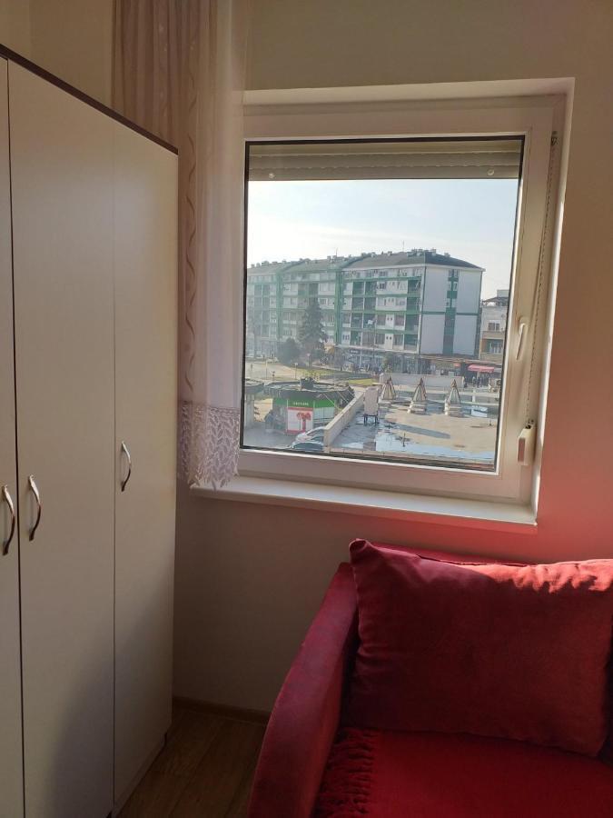 Stan Na Dan Apartamento Loznica Exterior foto
