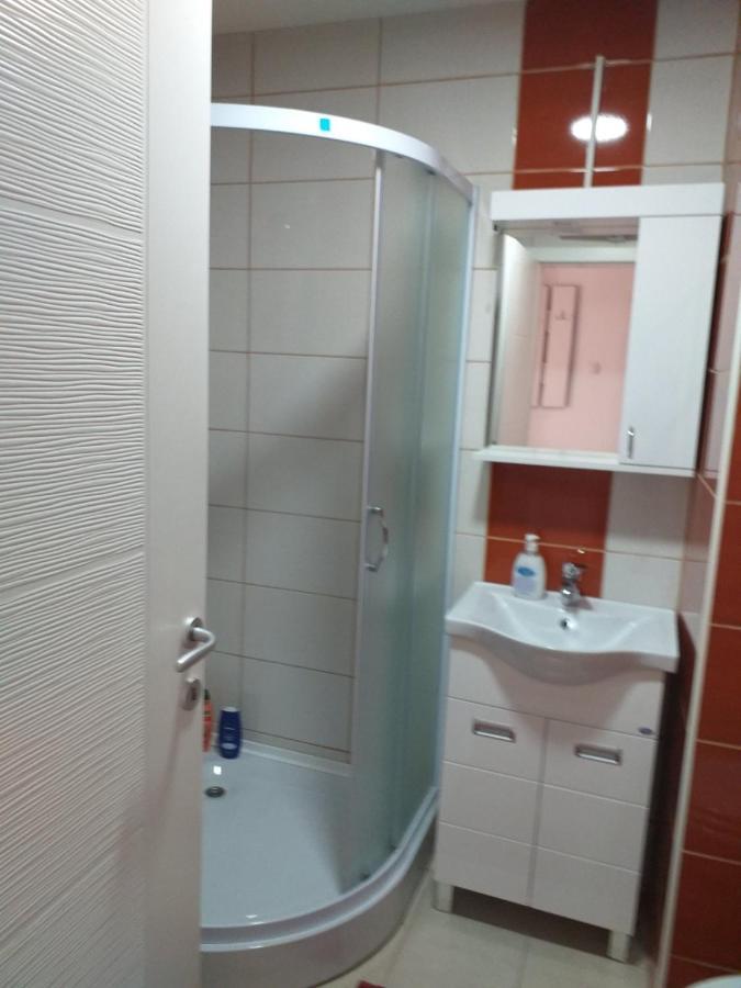 Stan Na Dan Apartamento Loznica Exterior foto